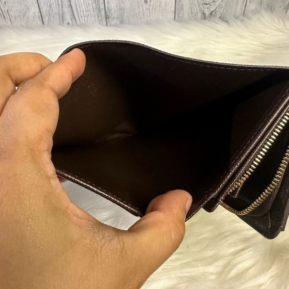 LOUIS VUITTON zip medium wallet in damier ebene - Picture 12 of 17